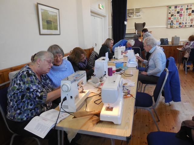Know your sewing machine with Sylvia   Kate, Diane H, Jan P, Caroline, Sylvia, Gwynneth